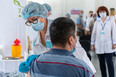 Жители Капотни смогут пройти ревакцинацию против COVID-19 в поликлинике на Цимлянской