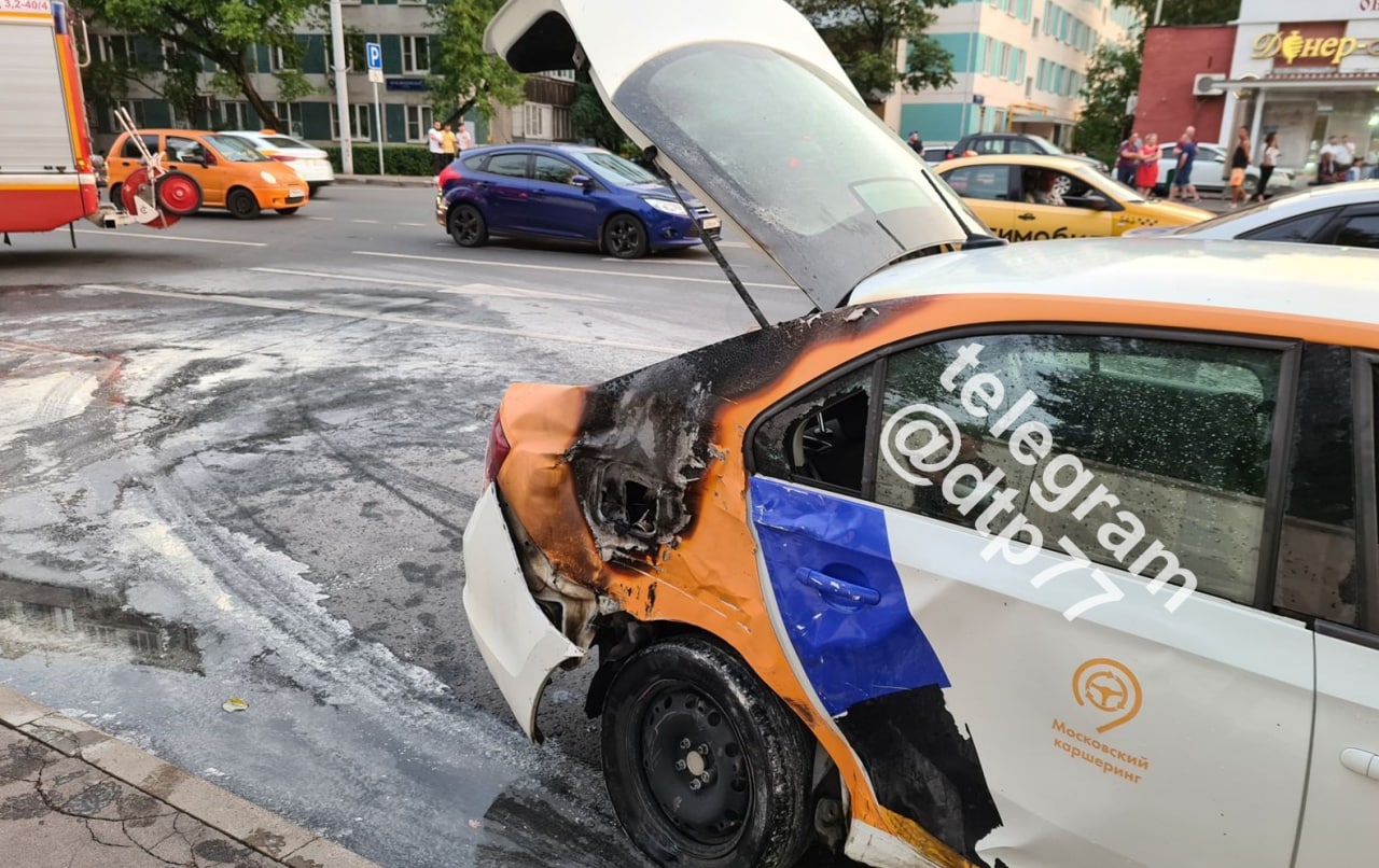 На Совхозной произошло возгорание автомобиля | 16.07.2021 | Москва -  БезФормата