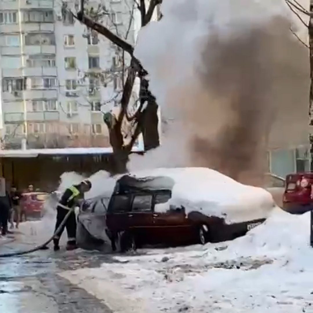 В районе Люблино сгорел автомобиль | 30.12.2021 | Москва - БезФормата